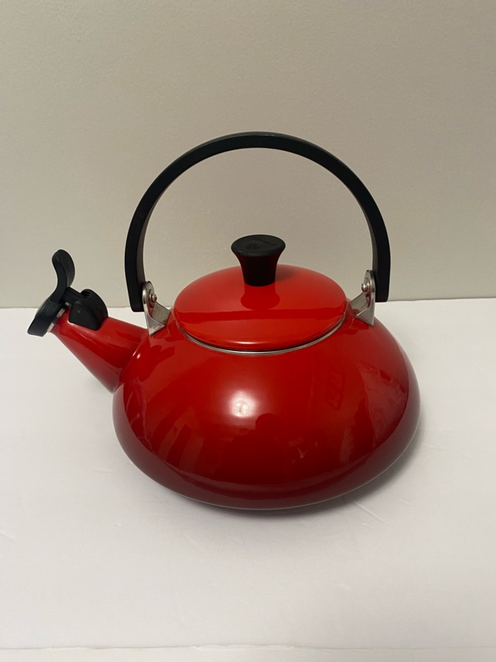Le Creuset red metal tea pot!